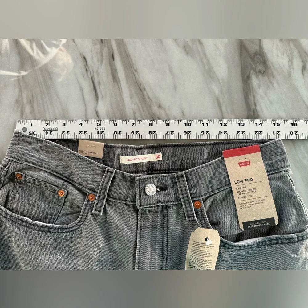 Levi | Low Pro Jeans (Grey) - Picture 7 of 10